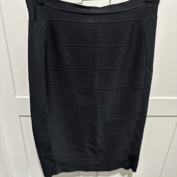 INC International Concepts Skirt Black Pencil Mini. Good condition - Picture 4 of 4